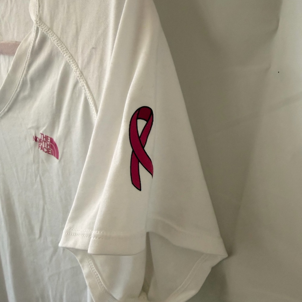 THE NORTH FACE SHORT SLEEVE REAXION AMP V-NECK T-SHIRT - Picture 2 of 4